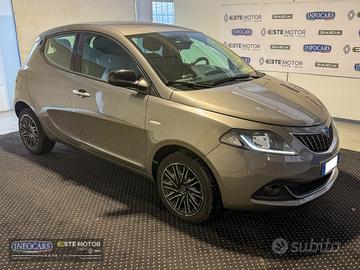 LANCIA Ypsilon 1.0 FireFly Hybrid Ecochic Gold -