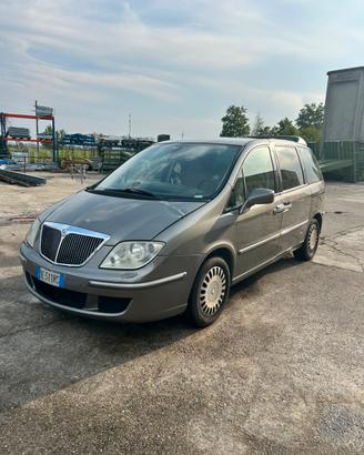 Lancia phedra
