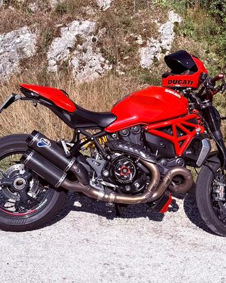 Ducati Monster 1200R