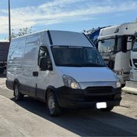 Daily 35s15 e5 furgone p 3300 medio tetto alt 2012