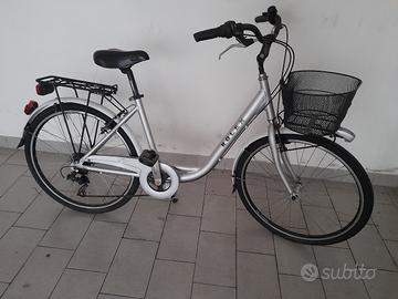 Bicicletta  donna telaio alluminio  misura 26 