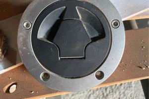 Tappo serbatoio kawasaki 