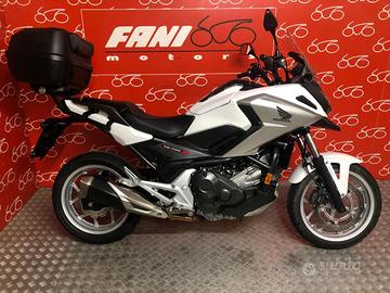 HONDA NC750 X .