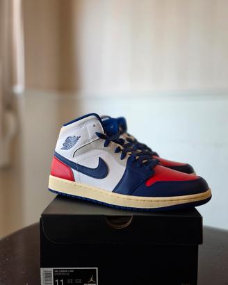 Air Jordan 1 MID