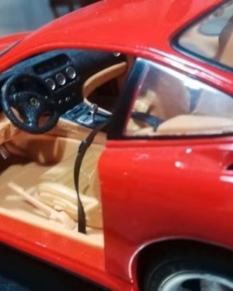 Ferrari 550 Maranello maisto scala 1/18 con Box