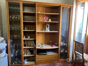 Libreria con Doppie Vetrine