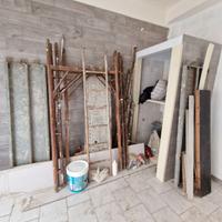 AL MIGLIORE OFFERENTE ponteggio completo di 4 tela