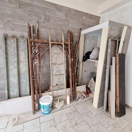 AL MIGLIORE OFFERENTE ponteggio completo di 4 tela