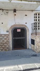 Negozio 70 mq - VICO CENTRO