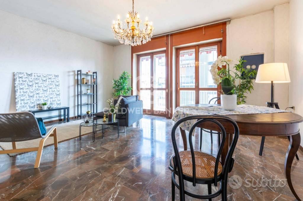Appartamento di 131 m² con 4 locali a Milano - Vista 2