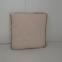Cuscino beige miaura 40x40 cm. Nuovo.