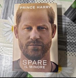 Libro  principe Harry, “spare” il minore.
