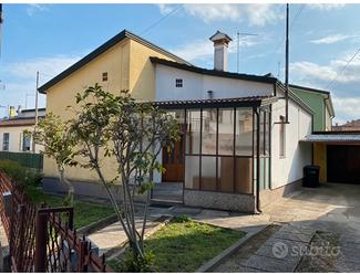 Posti letto in camera singola o doppia Legnaro(PD)