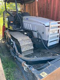 Trattore agricolo cingolato