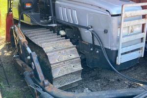 Trattore agricolo cingolato