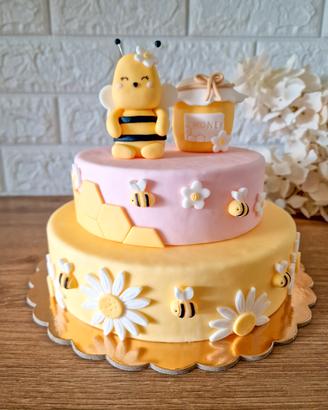 Torta finta scenografica tema Api 