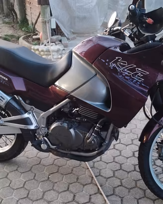  Kawasaki kle 500 (ricambi o sistemare)