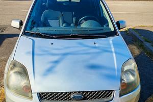 Ford Fiesta 1.4 tdci diesel 