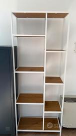 Scaffale in legno