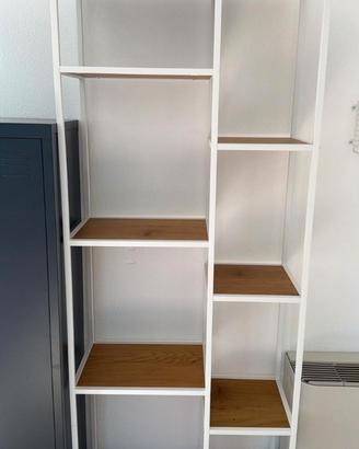 Scaffale in legno