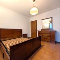 Camera da letto completa in NOCE MASSELLO