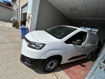 Toyota proace 3 posti