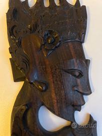 Maschera scolpita in legno vintage