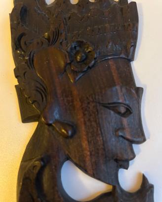 Maschera scolpita in legno vintage