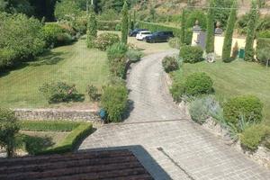 Rustico / Casale di 613 m² con più di 5 locali a C