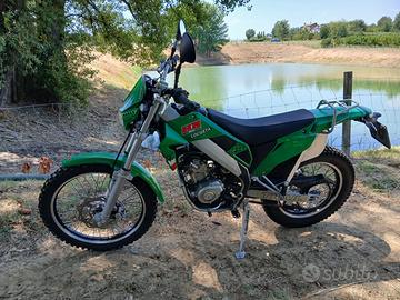 Moto HM Locusta