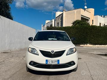 Lancia Ypsilon 1.2 benzina e gpl