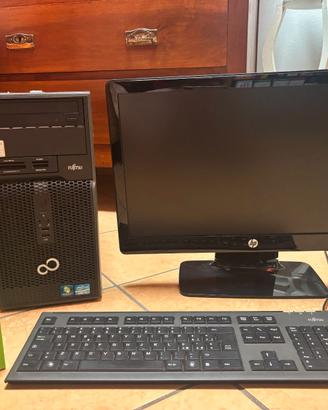 computer fujitsu + schermo + tastiera