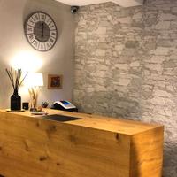 Lotto mobili in legno di rovere
