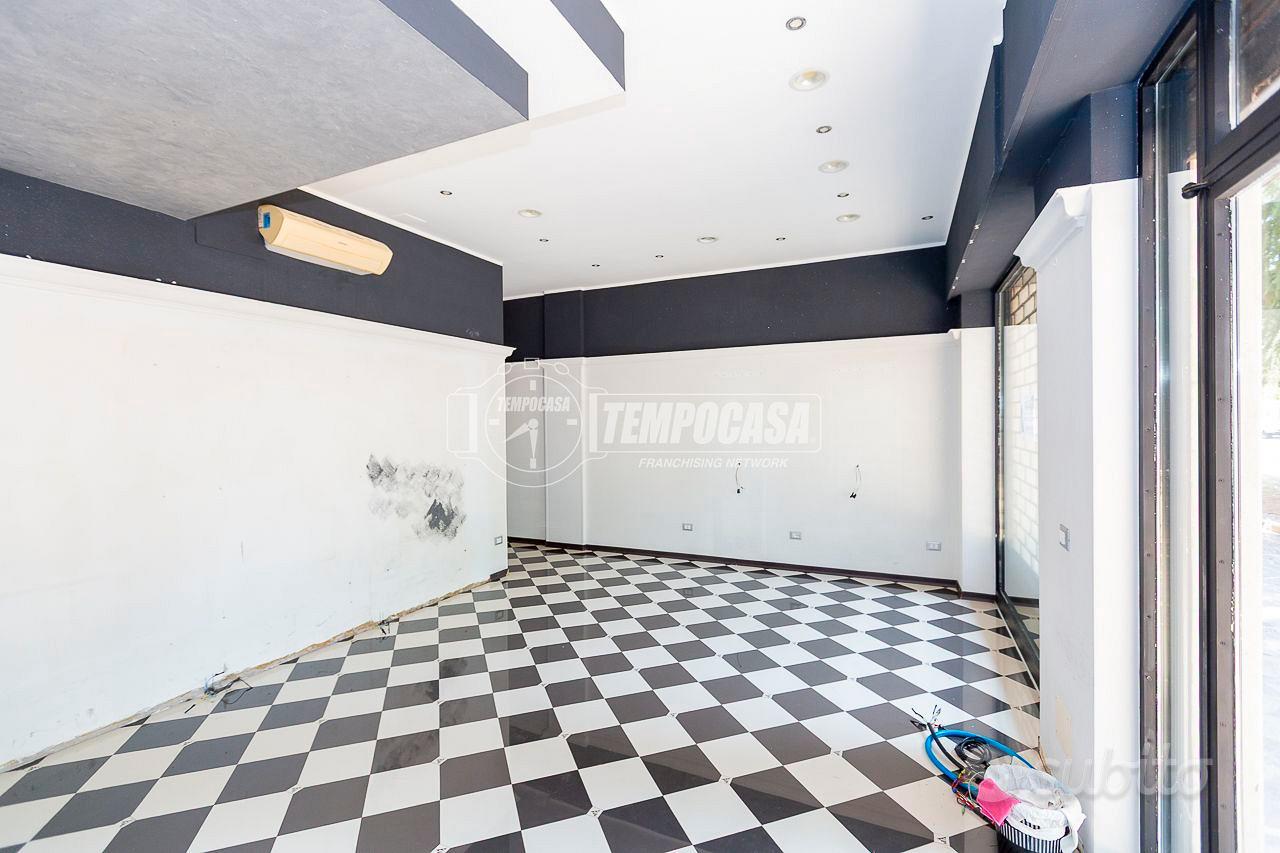 Negozio a Verona Via Archimede 2 locali - Altro