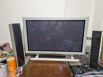 Monitor TV 65 Pollici con 2 casse Dolby Surround