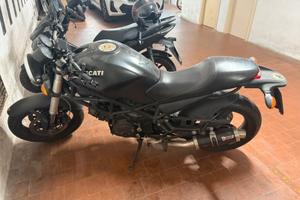 ducati monster 695