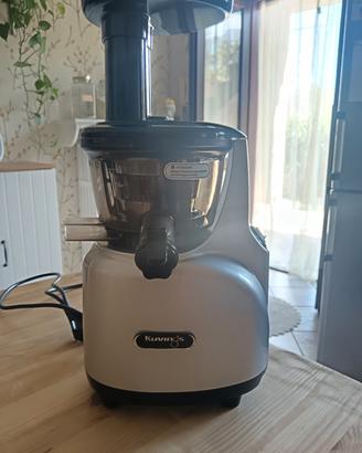 Estrattore a freddo kuvings e kit smoothie nuovo