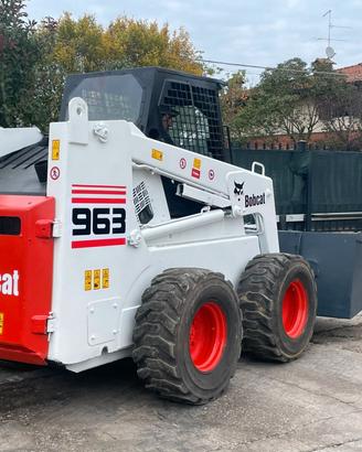 P99 Mini pala Bobcat 963