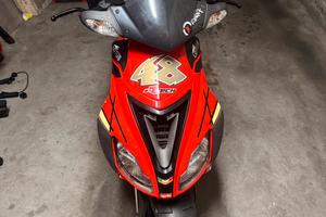 Aprilia sr