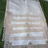 set tovagliette in lino e merletto al tombolo