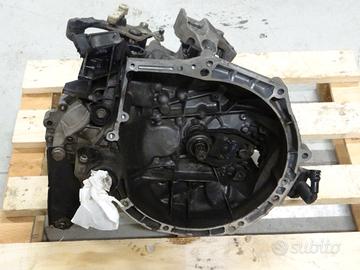 Cambio manuale Peugeot 208 -1.2 benzina 2015