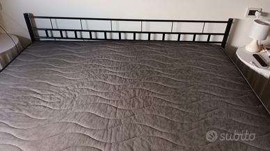 Letto e materasso matrimoniale 