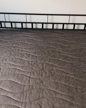 Letto e materasso matrimoniale 