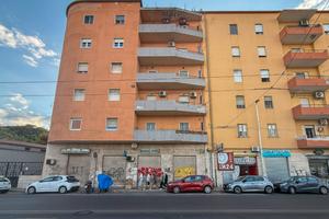 Panoramico attico ristrutturato Via Bacaredda