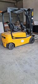 Carrello elevatore YALE PORTATA 2000KG