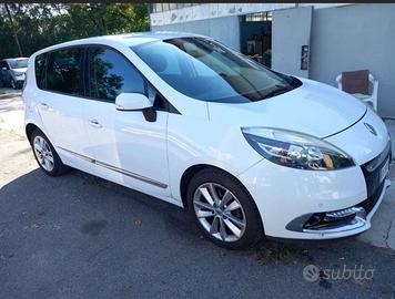 Renault Scenic Scénic XMod 1.5 dCi 110CV EDC Bose