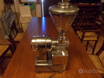 Vecchia maccina caffe Quikmill 1950-60