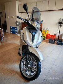 Piaggio Beverly 300 HPE 2024