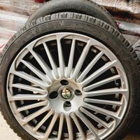 Cerchi in lega Alfa Romeo + 4  pneumatici – 17”