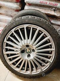 Cerchi in lega Alfa Romeo + 4  pneumatici – 17”